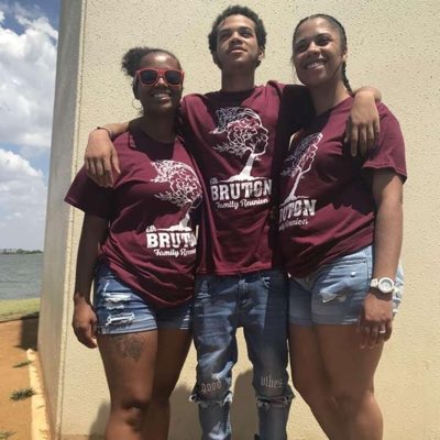 DessyBaby29's tweet photo. #NewProfilePic https://t.co/24zhU25qTo