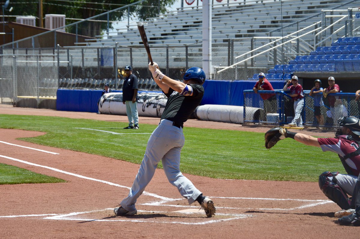 B1 | Tyson Heaton knocks in Sanchez to give the Nighthawks an early lead. After 1 complete, Nighthawks lead Dodgers 1-0. #tyiswhy