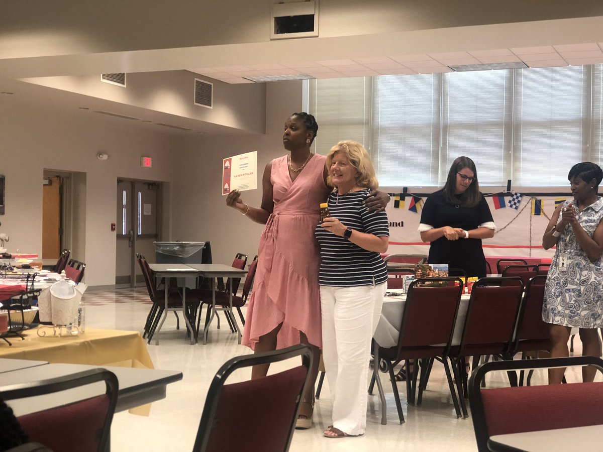 LatreiciaAllen's tweet image. Celebrating the hard work of each camp site by sharing staff superlatives! @mellottahill1 @NC_RtA @jenlloyd16 @NatalieGodwin #litnccs #2019CCSrtacamp #CMESRocketReaders