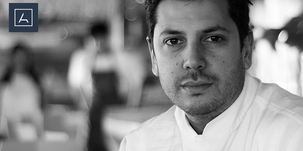 Una experiencia única
Diego Gallegos de Sollo en Malaga, España (@sollorestaurante)
⭐️ 1 Estrella Michelin 
☀️ 2 Soles Repsol
Cocina en Casa 
#PasaEnAtalaya
@elchefdelcaviar