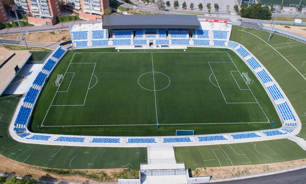 Revisiting an old thread (beautiful stadiums with under 6k capacity). This is the Estadio Municipal de Badalona and it is perfect. Capacity is 4,170 and FC Badalona of the Spanish third tier play their games here
