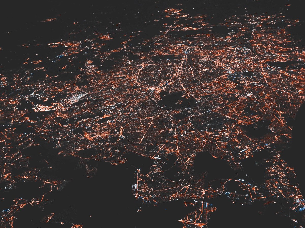 APOLANglobal's tweet image. Here&apos;s another great article published by @AmerCityCounty about how Passive #OpticalLAN provides a future-proof fiber-based IT infrastructures for #municipalities - apolanglobal.org/future-proof-f…