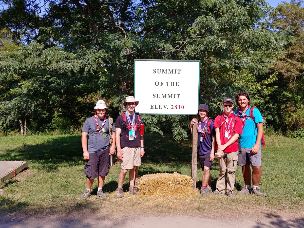 ScouterDerek's tweet image. Today we hiked up Mt. Jack - the highest point at BSR.  The view of B sub-camp from the top and the activities was worth the sweat going up. @1stBolton @ohmygardenia @WJ2019Canada @wj2019cdnunit4