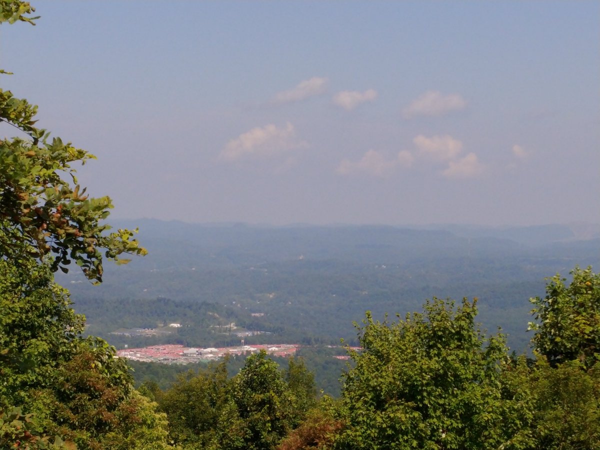 ScouterDerek's tweet image. Today we hiked up Mt. Jack - the highest point at BSR.  The view of B sub-camp from the top and the activities was worth the sweat going up. @1stBolton @ohmygardenia @WJ2019Canada @wj2019cdnunit4