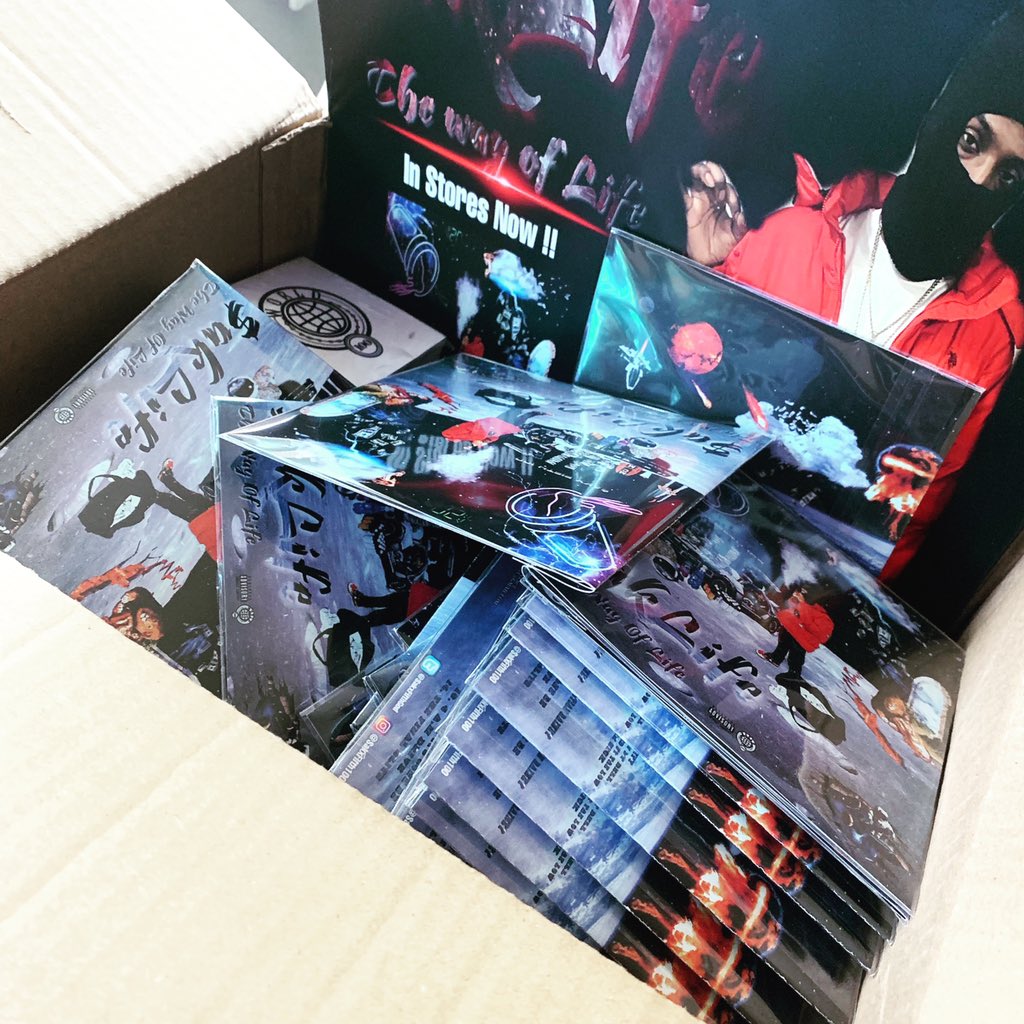SakxFifthGod's tweet photo. Hard copies ๐ฟ๐จ Pressed Up fa ya
#ComeGetOne #BigLoadIn #BigGas https://t.co/hHrecl29pO