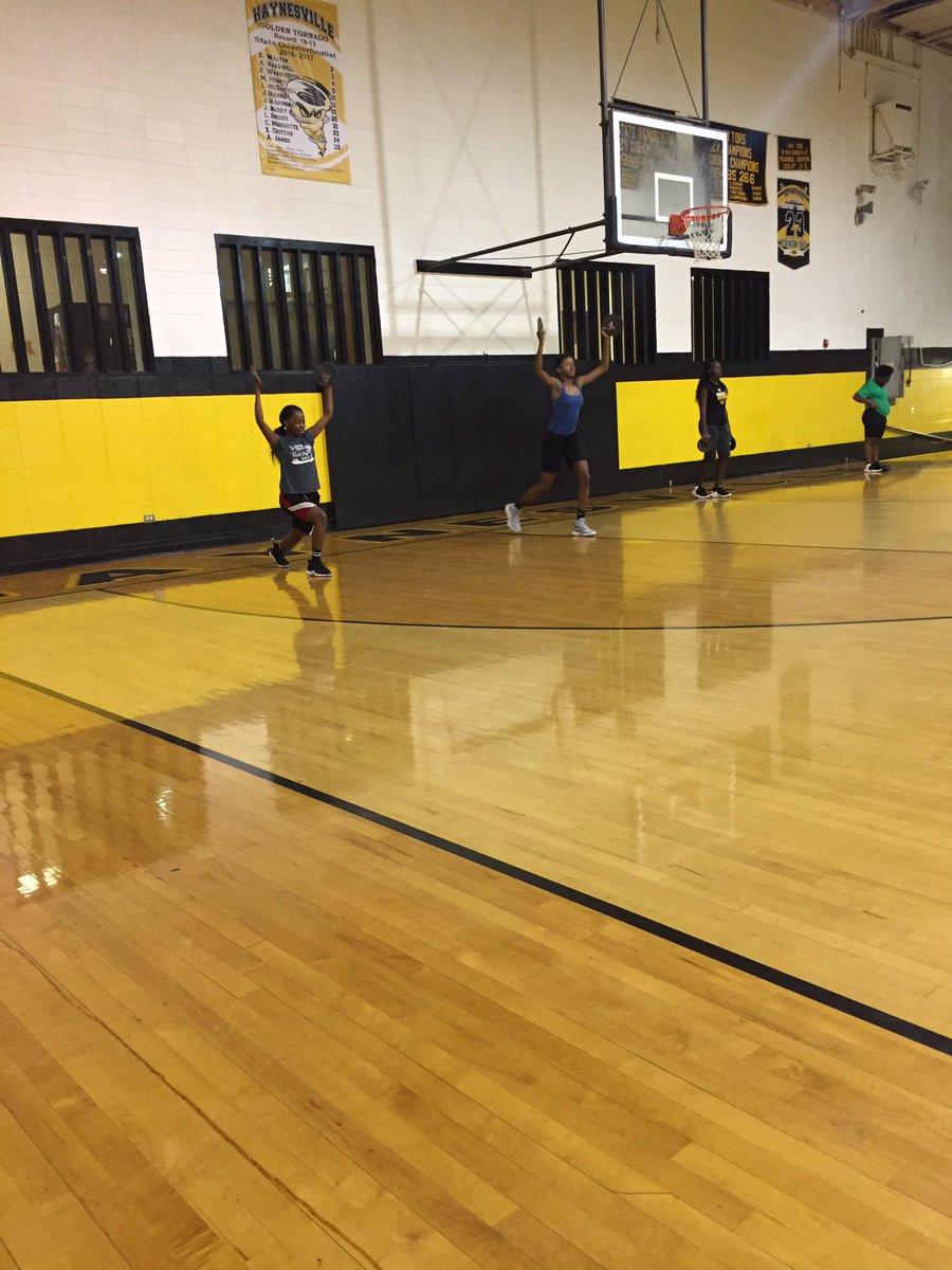 courtney tell tweet media