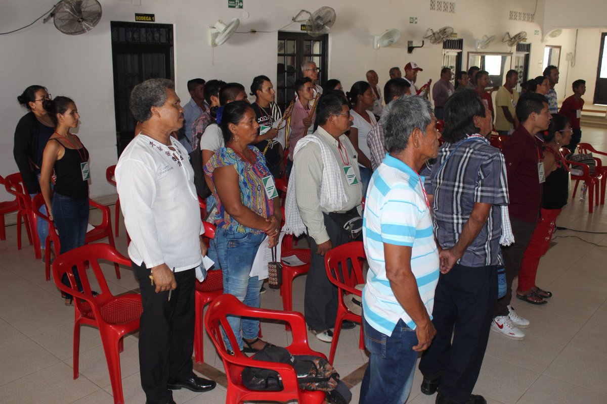 IndeportesTol's tweet image. Nos reunimos en #Coyaima con representantes del programa Deporte Social Comunitario de @Coldeportes y 5 asociaciones indígenas, para socializar los lineamientos de política pública para la recuperación, fortalecimiento y fomento de las prácticas ancestrales apropiadas del deporte