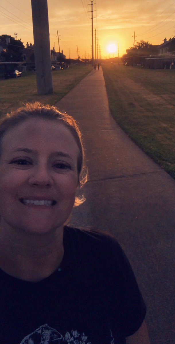 MsBatDLE's tweet photo. Took my dog on an extra long walk this evening to capture a good sunset picture. Nature did not disappoint. #MYESummerFun #SelfieBingo #SunsetSelfie https://t.co/9Z4K306O2V
