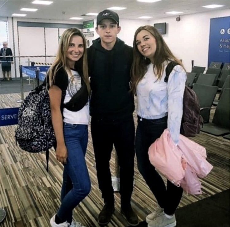 Tom Holland Thailand tweet media
