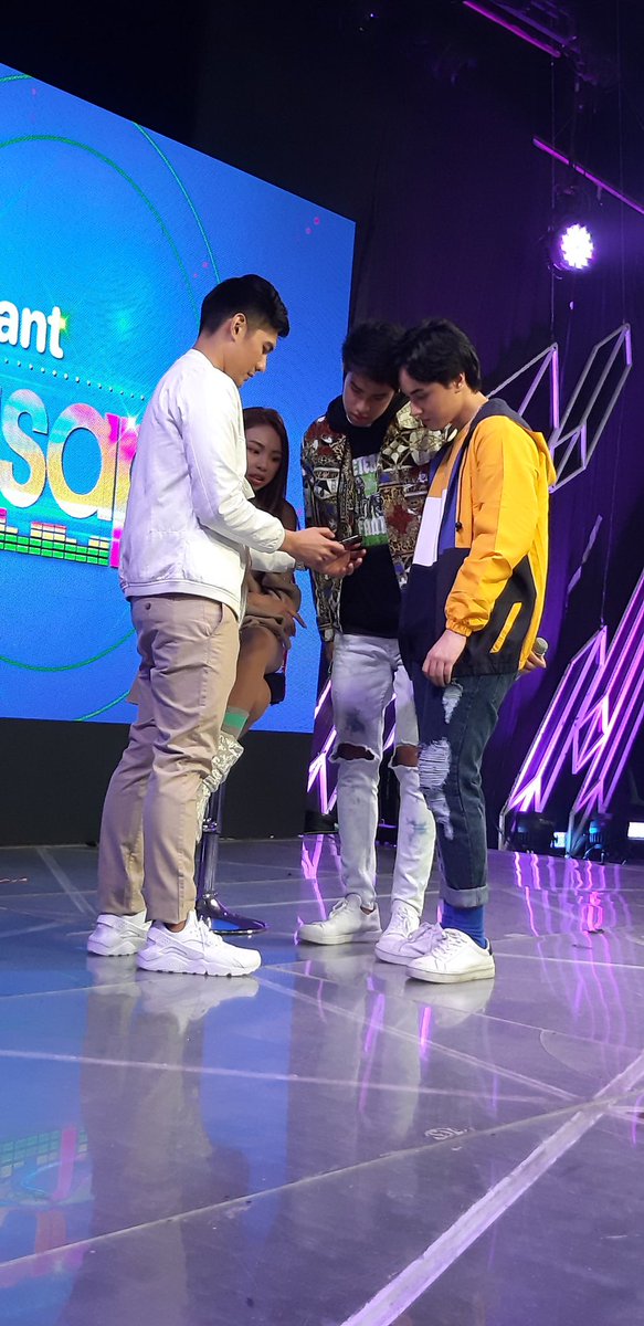 DothyRampadoras's tweet photo. Isang RT nga sa mga Hind  na naniniwala sa Kumalat na Salita..,;;)
@mor1019 #DyisIsItManila NO ONE ELSE By Edward  Barber https://t.co/ZqjXbqqFTs