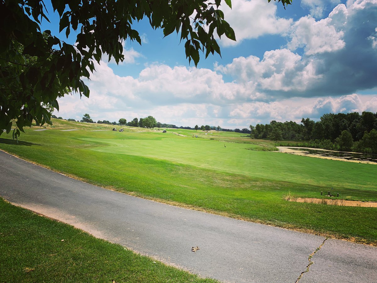Stout_Mens_Golf's tweet photo. Got out to watch and talk to a lot of @wiscjrgolf players today. Another thank you to @golfwcgc for hosting yet another junior golf event. #BleedBlue https://t.co/0dRKJaHk29