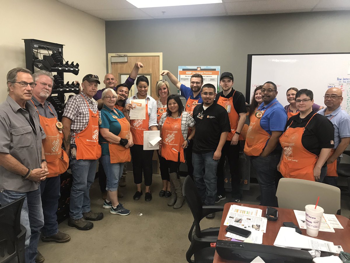 Thank you Richonda for making a customers day! She insisted on offering EXCELLENT customer service! <a href="/GarrisonPatti/">Patti Garrison</a> <a href="/ConstantinoJoey/">Joey Constantino</a> <a href="/SimentalLisa/">Lisa Simental</a> <a href="/Esain_Ortiz/">Esain</a> <a href="/D_Hirsch17/">David Hirschfelder</a>