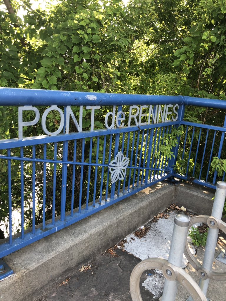 ROCtheRiver's tweet image. Great day for a walk on the Pont de Rennes