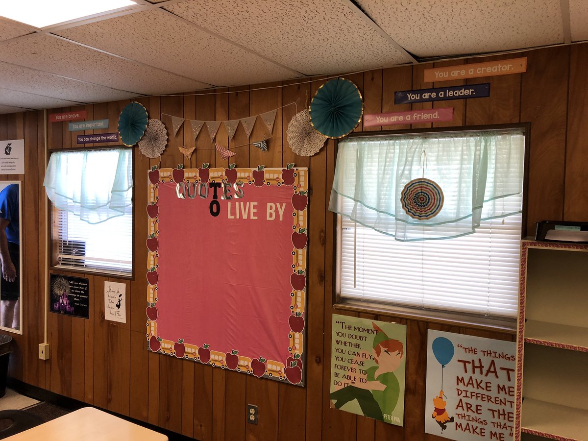 MacieTrotter's tweet photo. What did I do for my birthday?? I moved into my new classroom and I. LOVE. IT. I am so excited for all the @crpals and what amazing things they will do this year 💕 (thanks @mattetrotter2, mom, and dad for helping) 💪🏼 #P11A https://t.co/DlU5TaHWbN