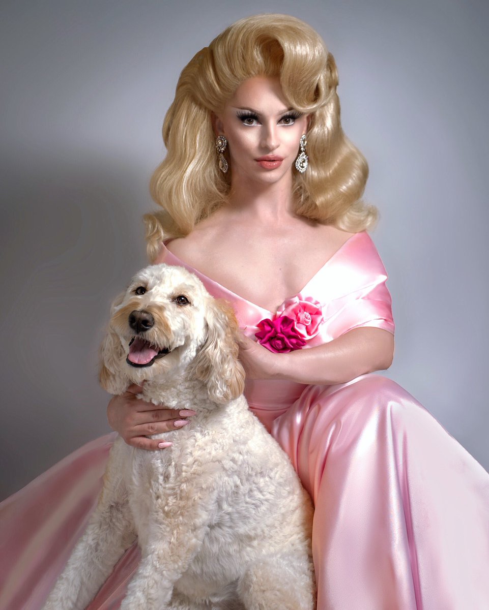 miz_cracker's tweet image. Which one’s the bitch?