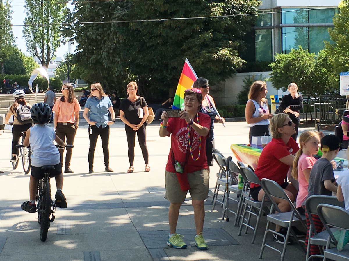 CityOfNorthVan's tweet photo. Thank you everyone for coming out & celebrating the kick-off to #PrideWeek2019 🌈 in the City of #NorthVan https://t.co/pKd5N2C2jW