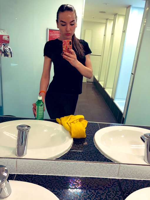 Workout is done ✅ am I not a good girl? 😌 #natalygold #gymmotivation https://t.co/cGwKwEtlNr<a href="/tag/natalygold"class="tags">#natalygold</a><a href="/tag/gymmotivation"class="tags"><span>#gymmotivation</span></a>