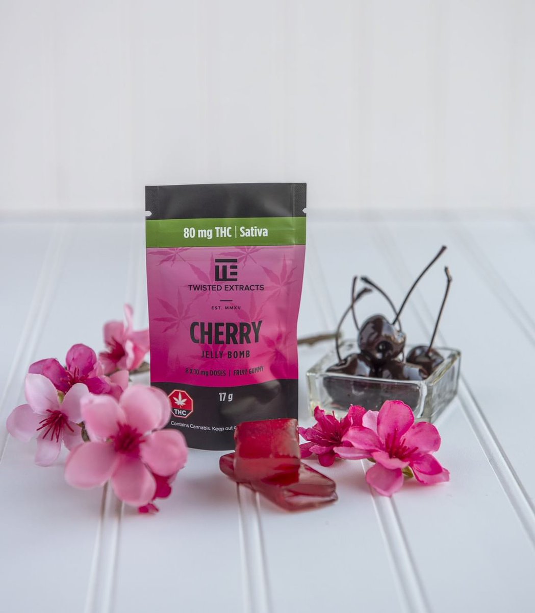 HerbApproach's tweet photo. Who wants to get twisted? 🌪️
.
.
.
#herbapproach #twistedextracts #edibles #medibles #cherry #sativa #thc #jellybomb #canadianstoners #cannabiscommunity https://t.co/EFOgdli6g6