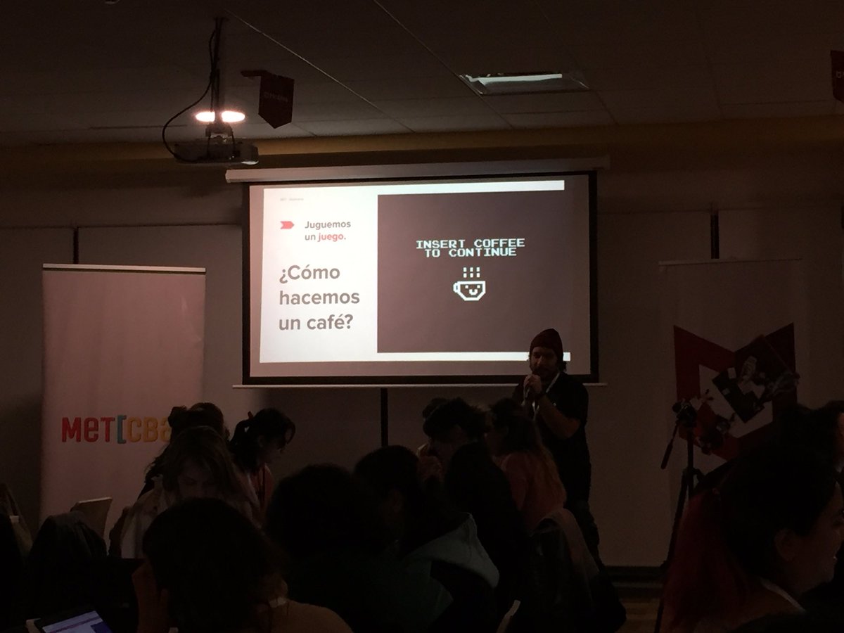 Chatran's tweet photo. Charla de programación con @JoelAlejandro en el #Bootcampweb de @MeTCBaOk #bootcamp https://t.co/qez3kNw7xP