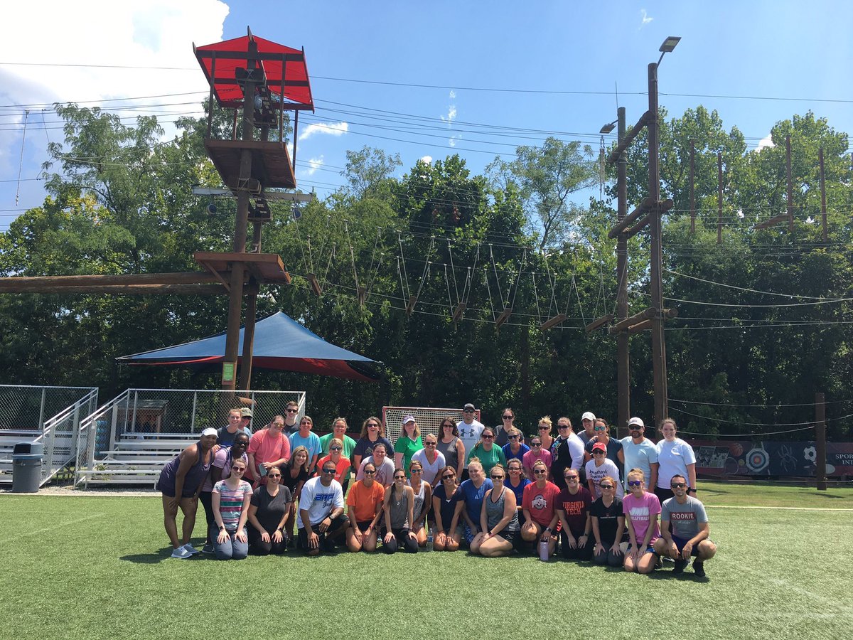 chalkandgrace's tweet photo. I did! I conquered my fear and completed the course at @ChallengeDisRVA 🏆 I got to know new teammates and developed new friendships. I didn’t realize how scared I was until I got up there. 😐I know now I can conquer any fears. 💪🏾 #HawksSoar💚💙 #strongerthanIthink 🏋🏾‍♀️ https://t.co/tdbDVJC0GB