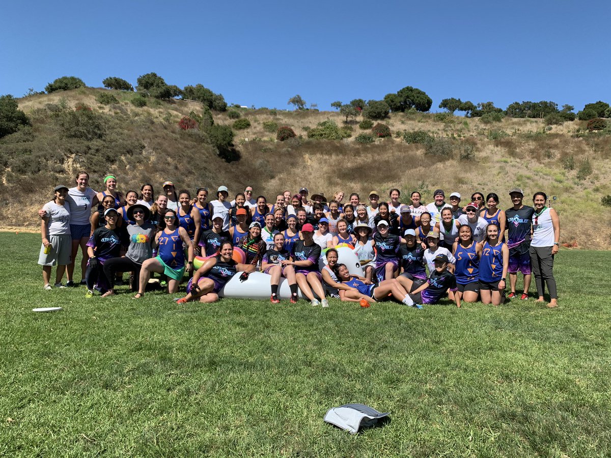 tempoultimate's tweet image. 🎉The Friend Zone and Tempo Retreat 2019🎉 Thanks to all of the wonderful people on Viva and UV who helped make the tournament possible. Can’t wait for next year! 💚 #friendzoned #retreat #tempoultimate #womxninultimate #beachday #coleslay2020 #BonBonforVP #weloveZoey