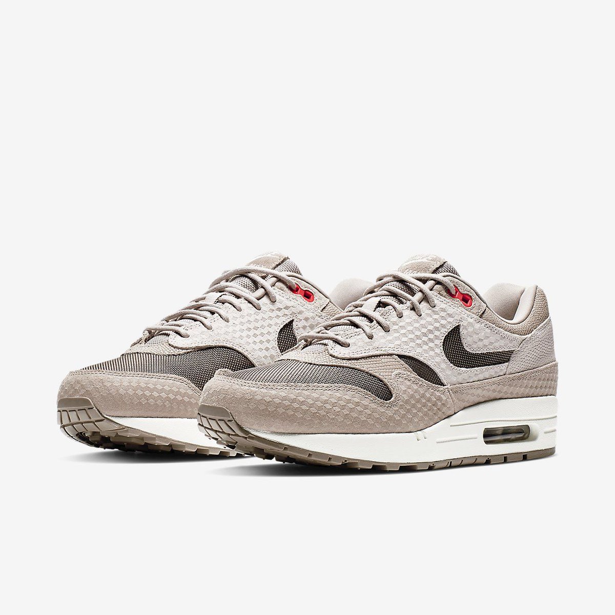 air max 1 cut out swoosh