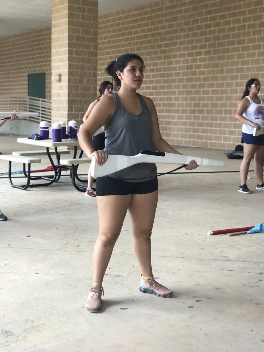 earlwarrenhscg's tweet photo. Block 2 ✅ #earlwarren #colorguard #codeofthewarrior https://t.co/n7o7SItn6U