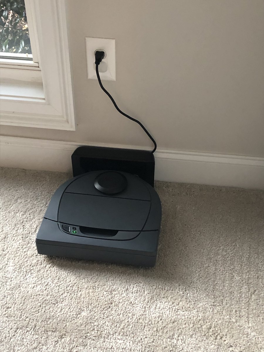 usmc6511's tweet image. @NeatoRobotics thanks for taking care of my Neato “cleaning monster”  great service and a fast repair. I was happy to see the repair technician enjoyed our note #Robotics #robotvaccum #HappyCustomer
