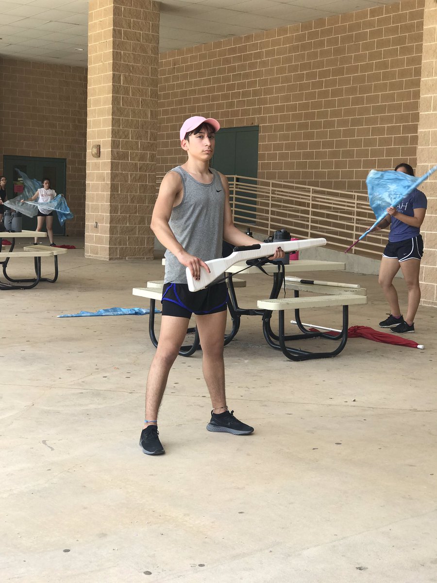 earlwarrenhscg's tweet photo. Block 2 Cont. ✅ #earlwarren #colorguard #codeofthewarrior https://t.co/mWcQ1ctRQi