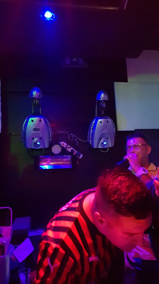 lordraiden77's tweet photo. E facciamolo un po' di casino
#webradio #radio #weekend #prada #live #alladiscoteca #trenddiscotec #vocalist #speaker #vigevano #segrate #dance #eventi #estate2019 #summer2019 #djmagitalia https://t.co/QOxYMdpDjY