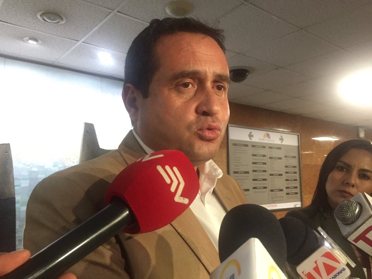LorenaEspinosa8's tweet photo. Asambleísta Homero Castanier manifiesta que una de las soluciones que se analiza para pagar a los jubilados podría ser mediante una Ley Solidaria con contribuciones ciudadanas @TvlEcuador https://t.co/rPGSjKmAG5