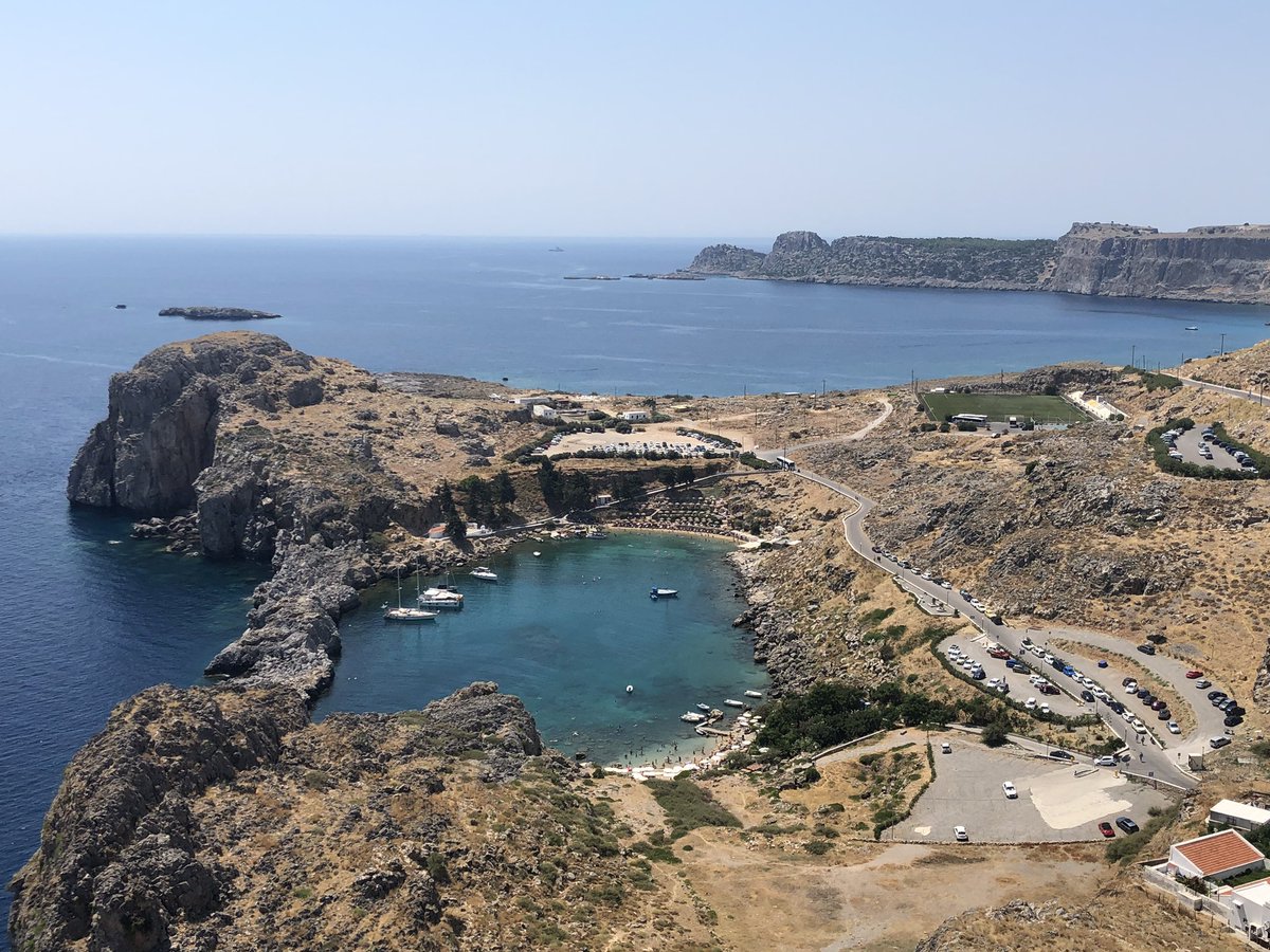 ThanassoulisMD's tweet photo. Lindos, Rhodes. #greece #greeceisbeautiful 🇬🇷 https://t.co/GT5Nj7eSok
