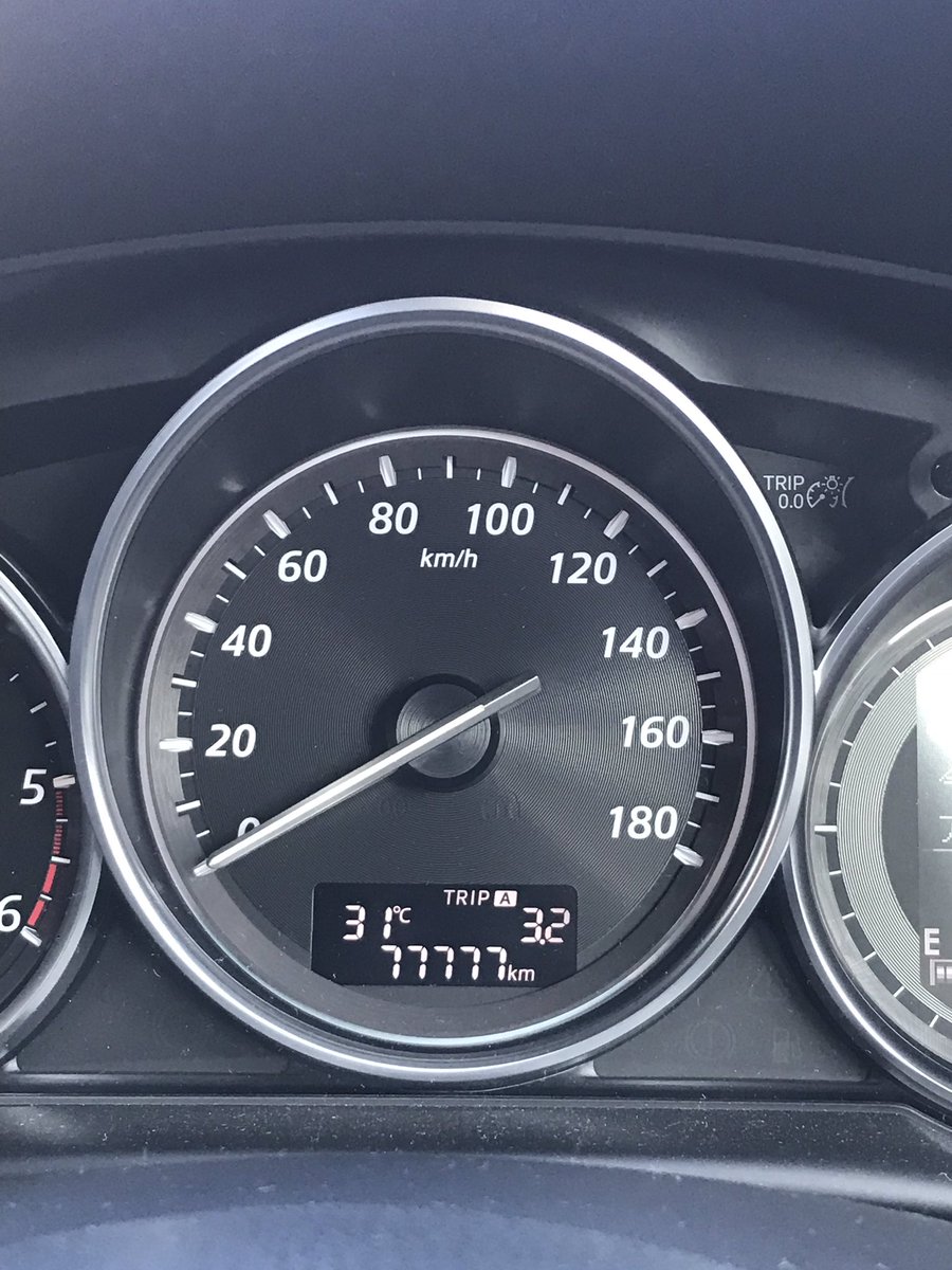 small_kazu's tweet photo. 新車から約5年で77777kmに到達！ https://t.co/O0lWFoeskJ