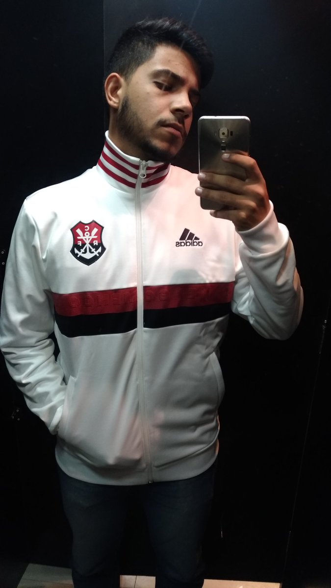 crf_leonan's tweet image. PRA CIMA DELES! #ConteComigo #CONTECOMIGOMENGAO #VamosVirarMengo  @Flamengo