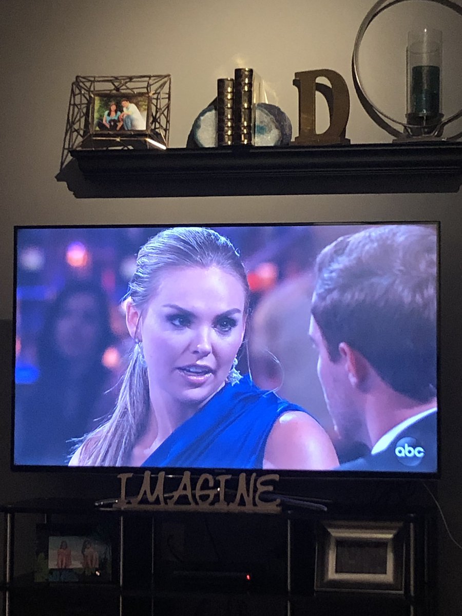 kelly_a_fitz's tweet photo. “ Come on Peter- Let it go, let it goooo” - Hannah (a.k.a Elsa the ice princess) #bachelorette #disneyStyledHer https://t.co/npqLoE1swJ