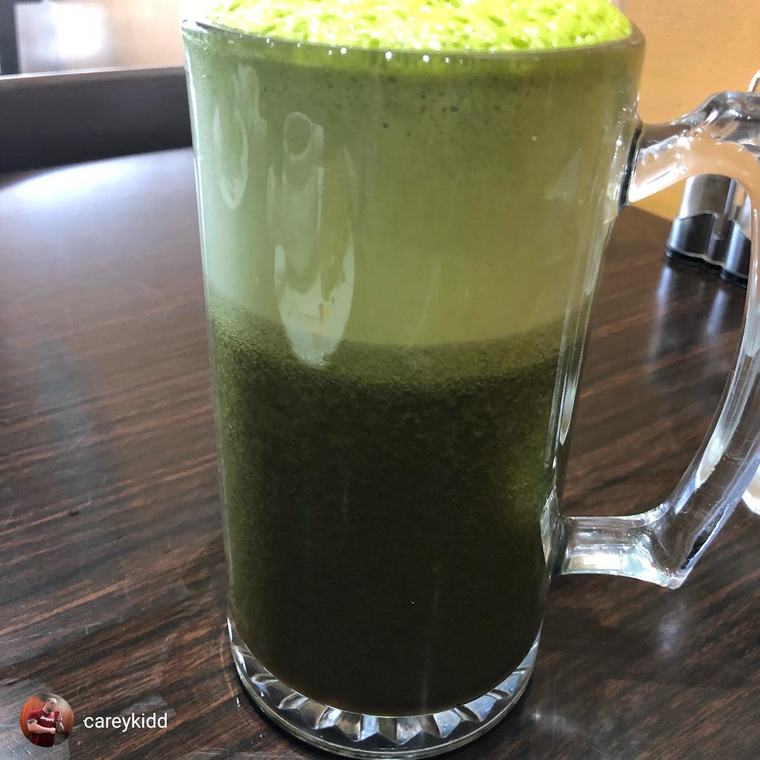 gccglendale's tweet image. Satisfy your taste buds and health goals with a delicious lunch made with Organic, Non-Gmo ingredients and a green shake! 💚 #GreenCornerCafe

📸: @careykidd on Instagram

📲 (818) 507-5003
📍 604 W. Glenoaks Blvd - Corner of Glenoaks and Kenilworth
🌐 organicgreencornercafe.net