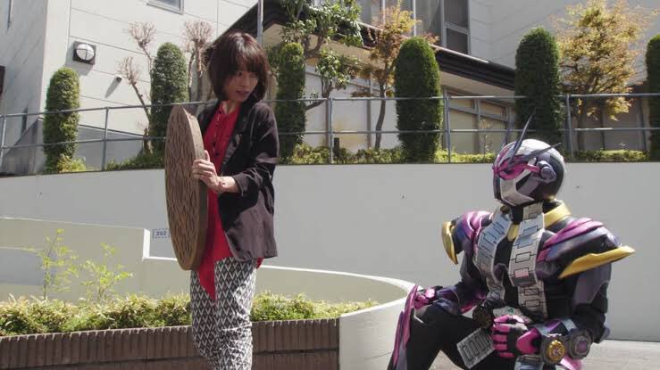 数々の賞を受賞 ノーギャラでマンホール投げてたんか…」釈由美子さん給料未払い 邦画・日本映画