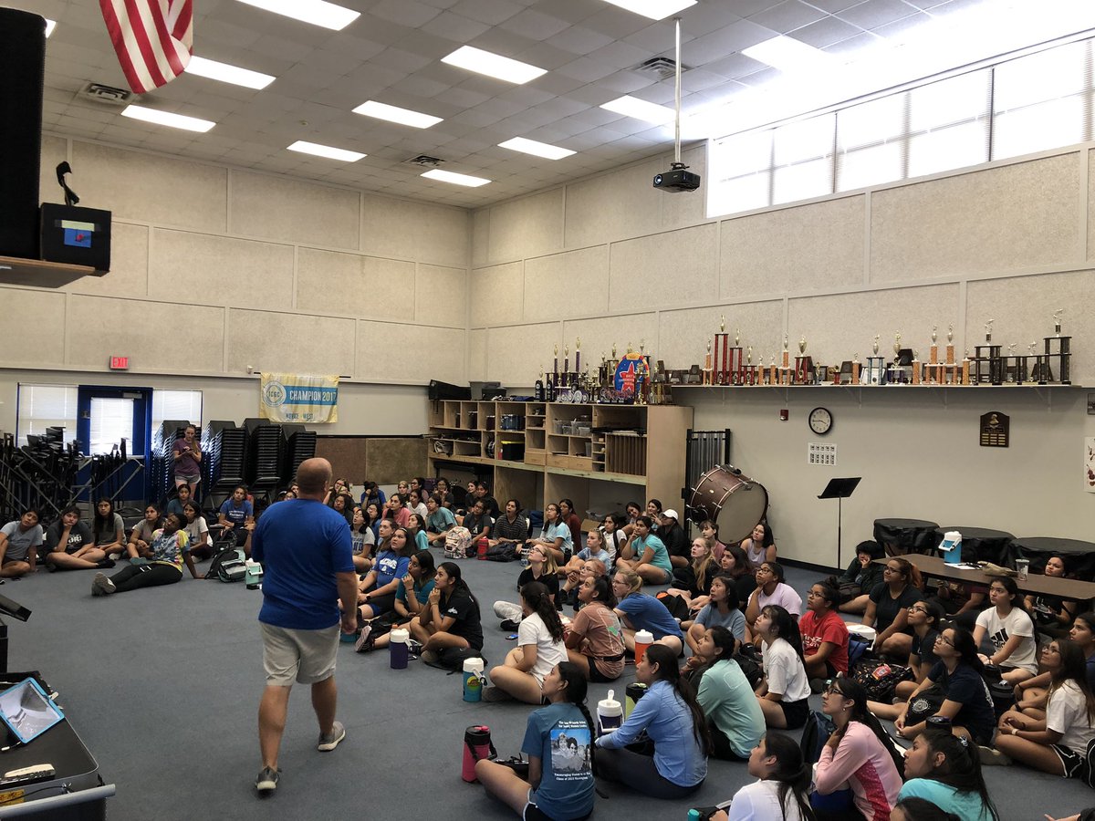 armarchingstars's tweet photo. Thanks to @udrillbook and @galljoshua for spending time with us today! Excited to use #UDBApp this season!
#GoStarsGo 💙🌟
#TheHeist2019 💎 https://t.co/e0zqn7Stgh