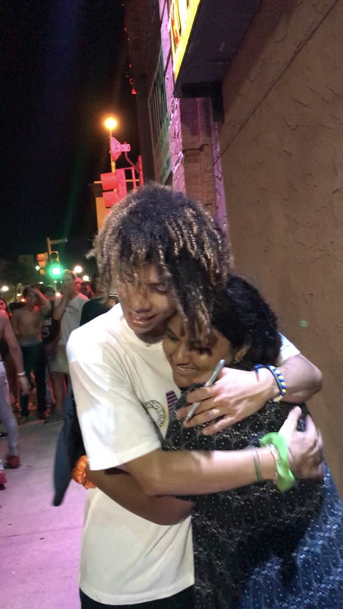 amboo16's tweet photo. @ianndior you were so great, thank you for making this happen for me 🧡 https://t.co/zUHdpPG38U