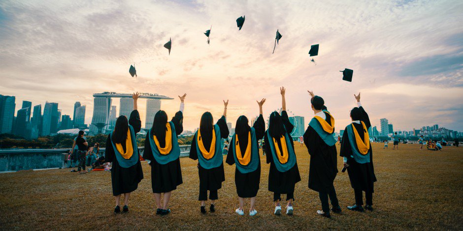 JOOR_Luc's tweet photo. Les certifications digitales sont une manière de prouver à vos employeurs comme vos clients que vous disposez des qualifications nécessaires pour appliquer des stratégies digitales efficaces. Découvrez les 8 meilleures certifications selon @HootsuiteFR : https://t.co/bQNOVGSIyv https://t.co/2LxIeTmMnf