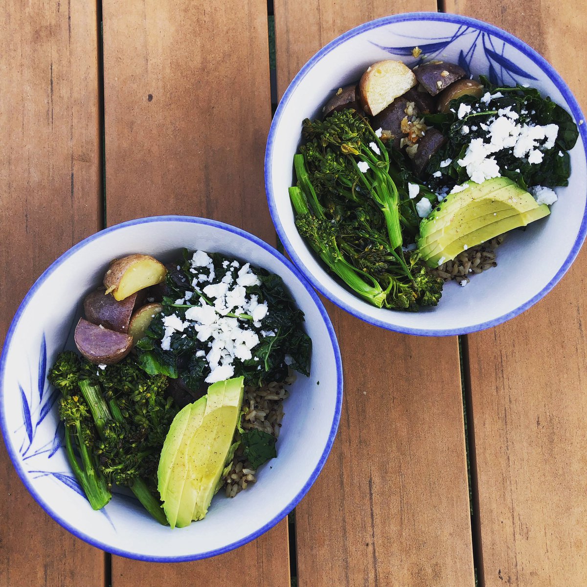 NotMichelleWong's tweet photo. Celebrating being dismissed from jury duty!!! Yay!!!! ๐ฉโโ๏ธ โ๏ธ
Justice bowls! Brown rice and quinoa topped with lemon kale feta salad, cumin roasted potatoes and charred broccolini. Never forget the avo ;)
#chefwong #summerdinners #decklife https://t.co/Exle7ohCW7