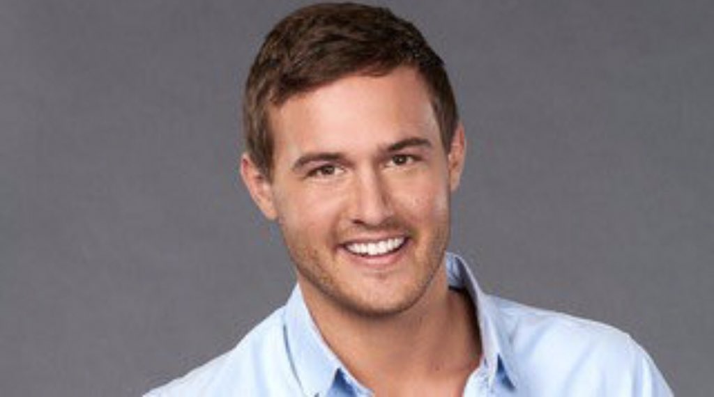 _kels12's tweet photo. HOW IN THE WORLD is Hannah going to pick Jedd over Peter???? JUST LOOK AT HIM #thebachelorette https://t.co/fMe4sTji4s