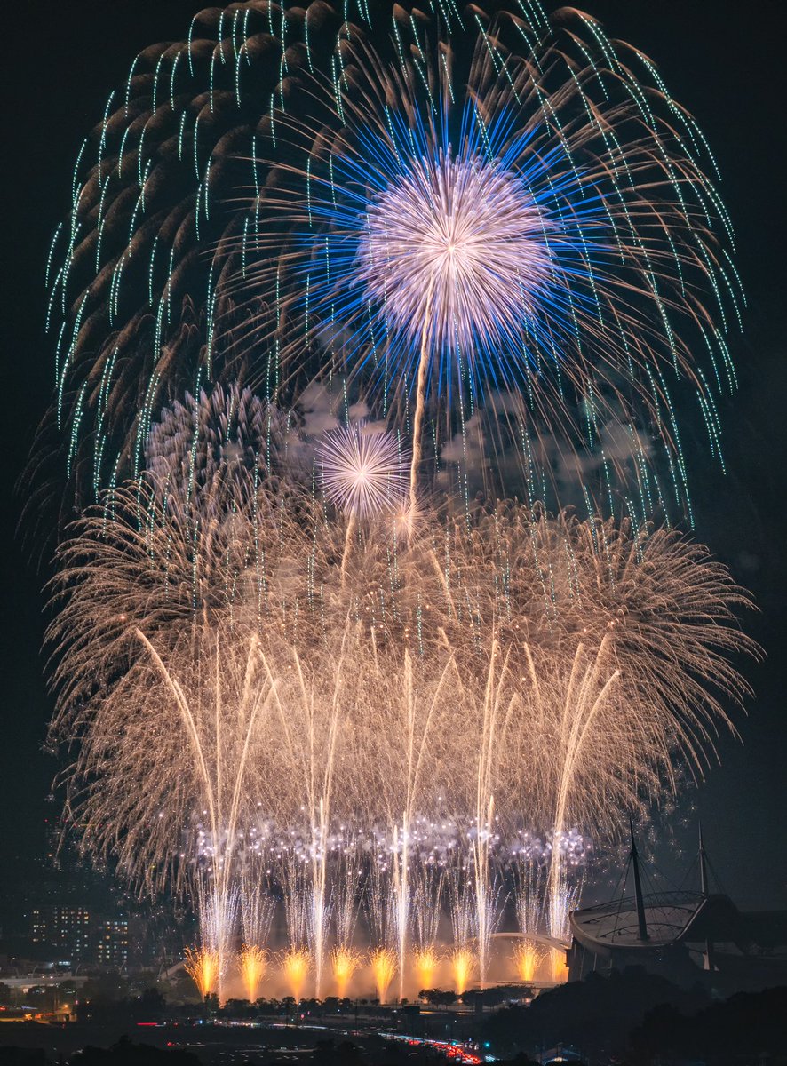 Hori Hiro 19 07 28 豊田おいでんまつり花火大会 おいでんの花火はどでかいのがたくさん上がって強い 豊田市 おいでん おいでんまつり花火大会