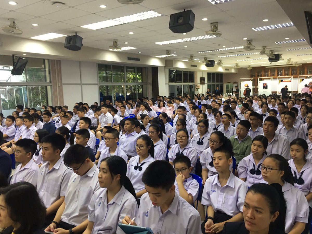 EPTSpatumwan's tweet photo. ASEAN Day Goes To School. https://t.co/Amr1Lce6Xw