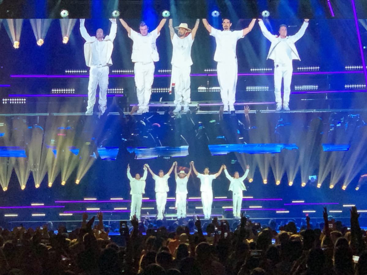 yvette_ettevy's tweet photo. as long as iโm with you iโm ok! ๐จ๐ฆ๐งฌ๐๐ผ #bsbvr #dnaworldtour
https://t.co/Hzd0qGR933 https://t.co/3zY9yiRr5s