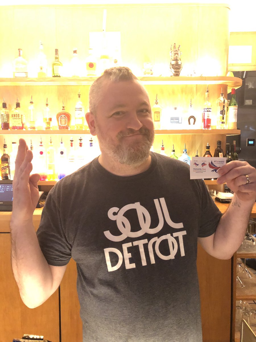 TyrenePamstein's tweet photo. Bar #3 — Another bartender Yanged. 😉 It’s not even 8 pm PST — let’s go! 😄👊🏻 #YangGang #Yang2020 #YangLife https://t.co/8i5in6cJsX