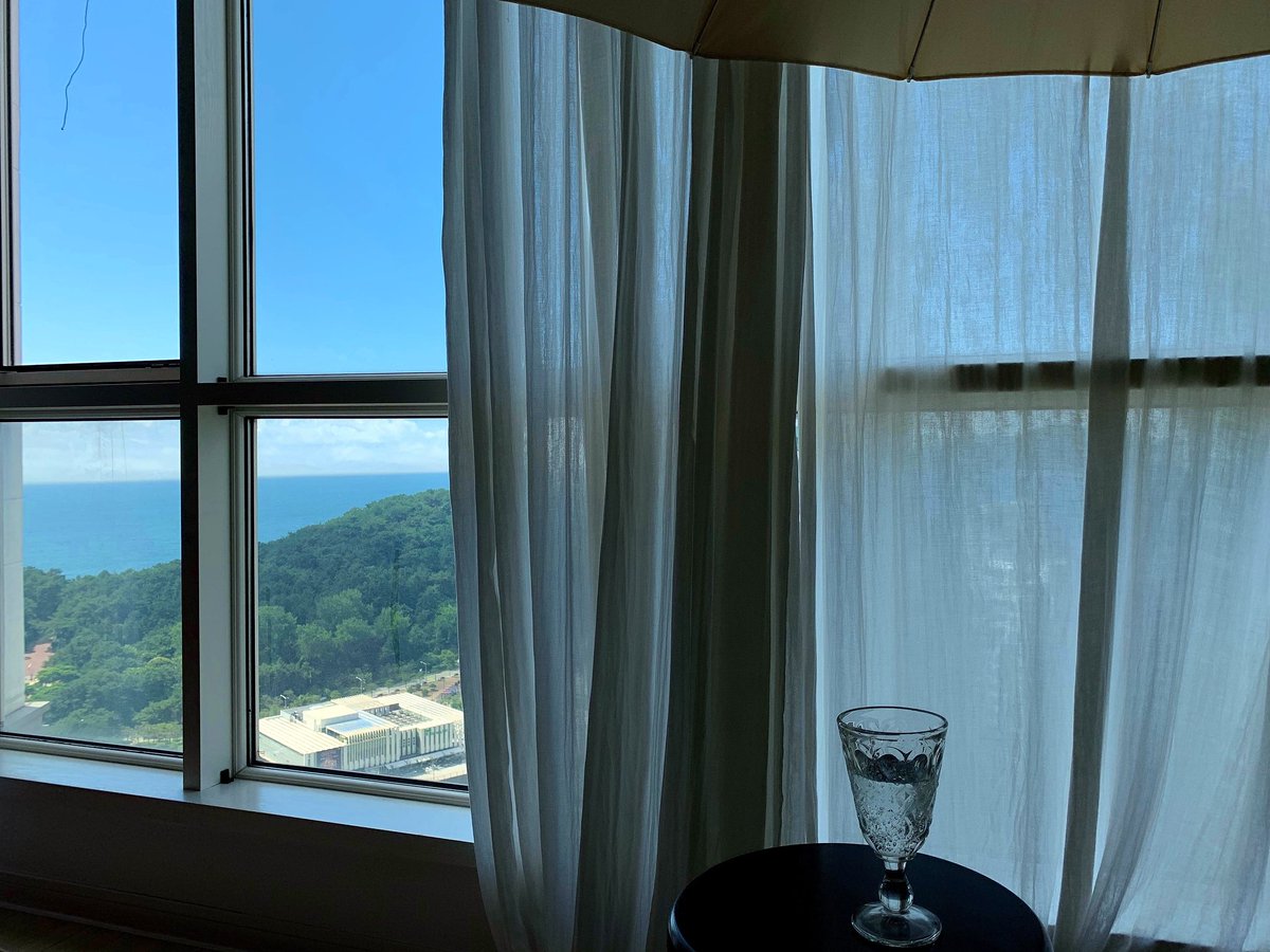 창이 그림을 그린다는 것을 알고 있었다 그래서 난 언제나 예쁜 창이 갖고 싶었다