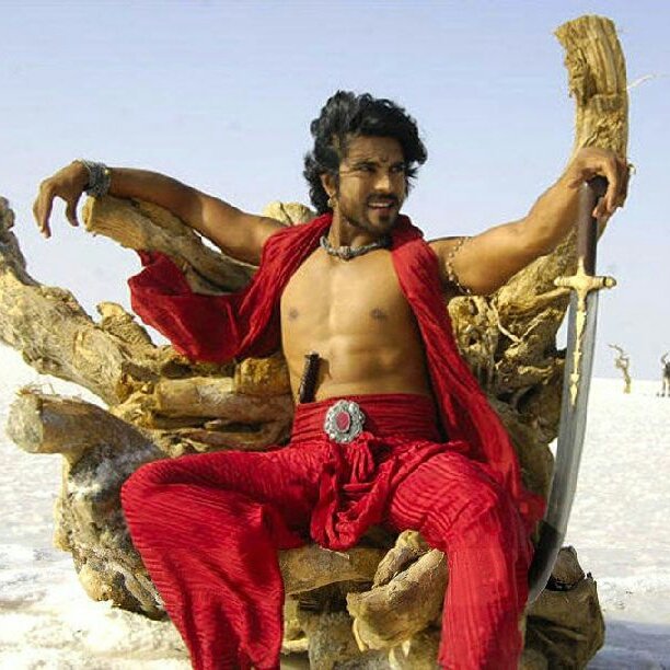 #NewProfilePic
#10YearsOfMagadheera #WarriorIsHisCharacter
#KingOfBoxOffice
#RamCharan ❤