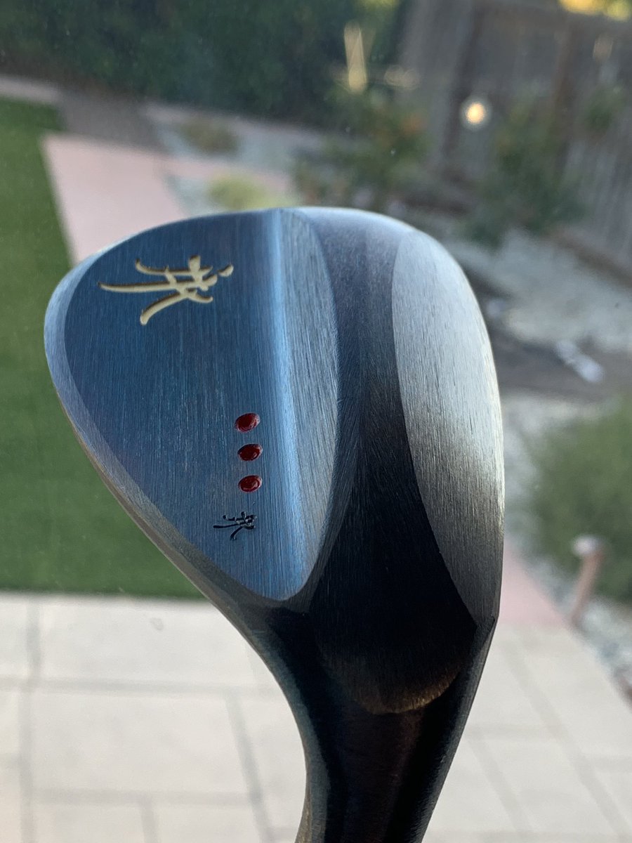 Joey3108's tweet photo. What tight lies? 60* w/ 8*bounce, Sharp leading edge, CFlat med crescent sole grind, torch blue rough neck finished! #customgrind #getfitted #highperformance #milledface #milledgrooves #consistentbuild #qualityoverquantity #handbuild https://t.co/LR1RQgcdo6