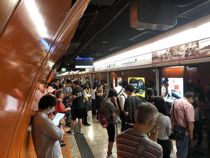 EAsYd9vUwAIhLie?format=jpg&name=small